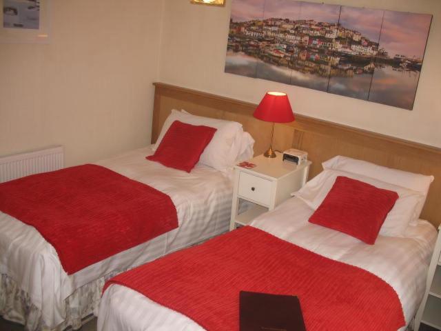 Sampford Harbour Side Guest House Бриксем Экстерьер фото